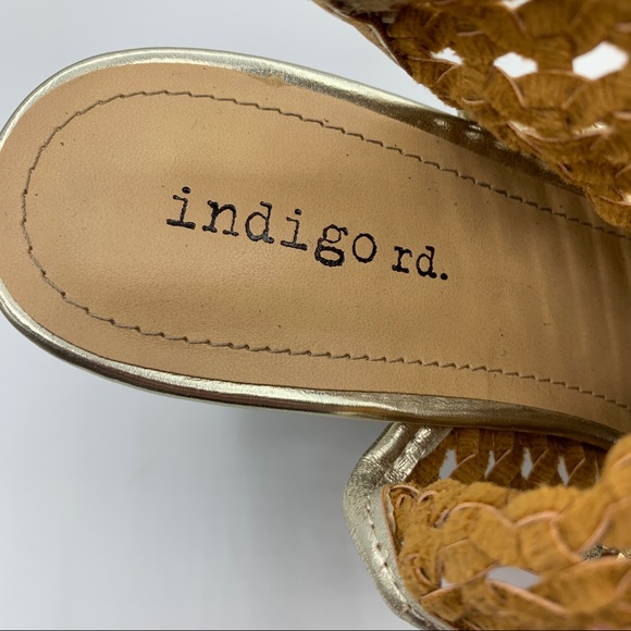Indigo Rd. Gold Metallic Open Toe Sandals Size 6.5 - Picture 8 of 10